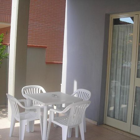 C.A.V. Residenza Prisco Aparthotel มารีนาดีกรอซเซโต ภายนอก รูปภาพ