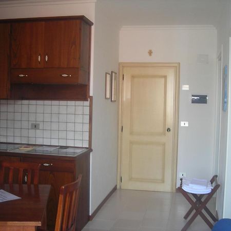 C.A.V. Residenza Prisco Aparthotel มารีนาดีกรอซเซโต ภายนอก รูปภาพ