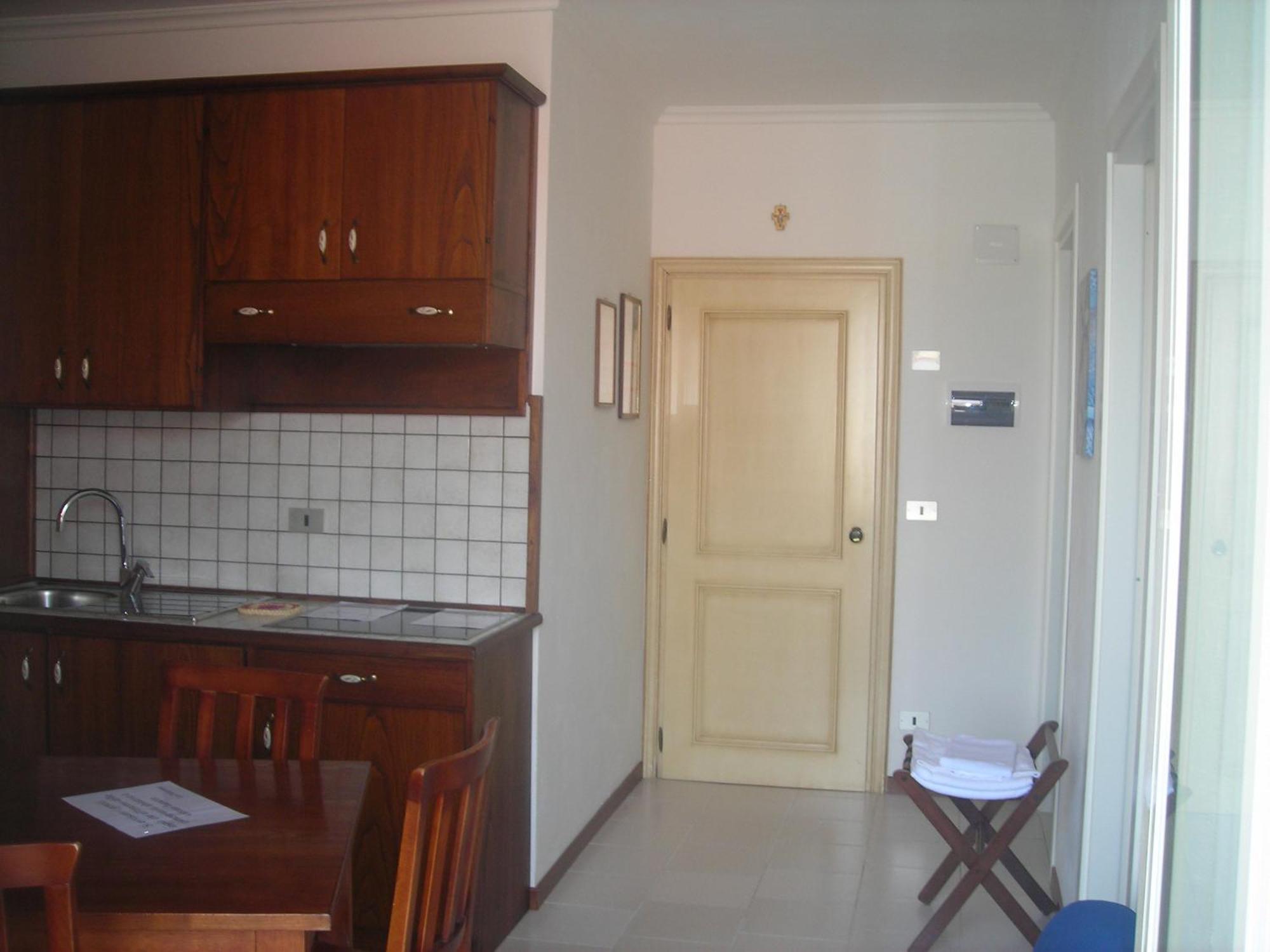 C.A.V. Residenza Prisco Aparthotel มารีนาดีกรอซเซโต ภายนอก รูปภาพ